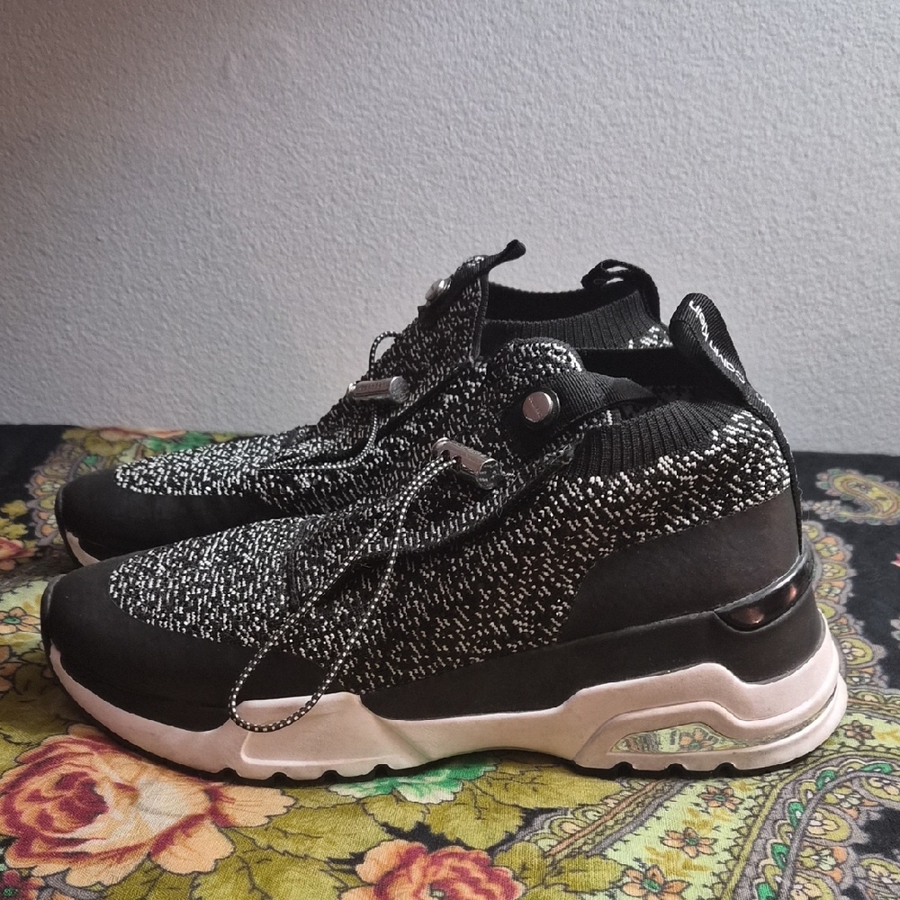 Calvin Klein Black and White Women's Sneakers